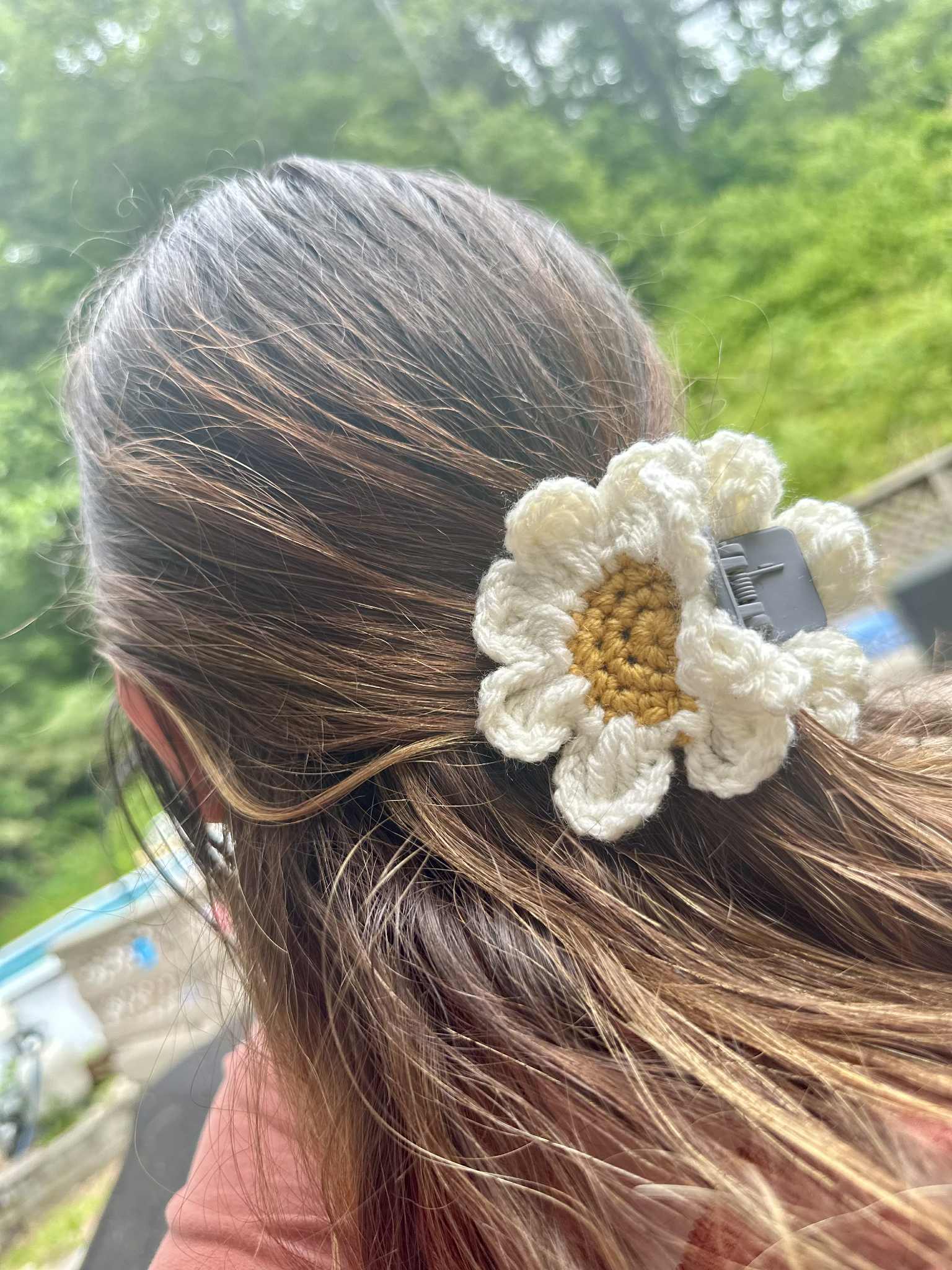 2-Inch Crochet Claw Clip – Cute Handmade Hair Accessory for Everyday Wear