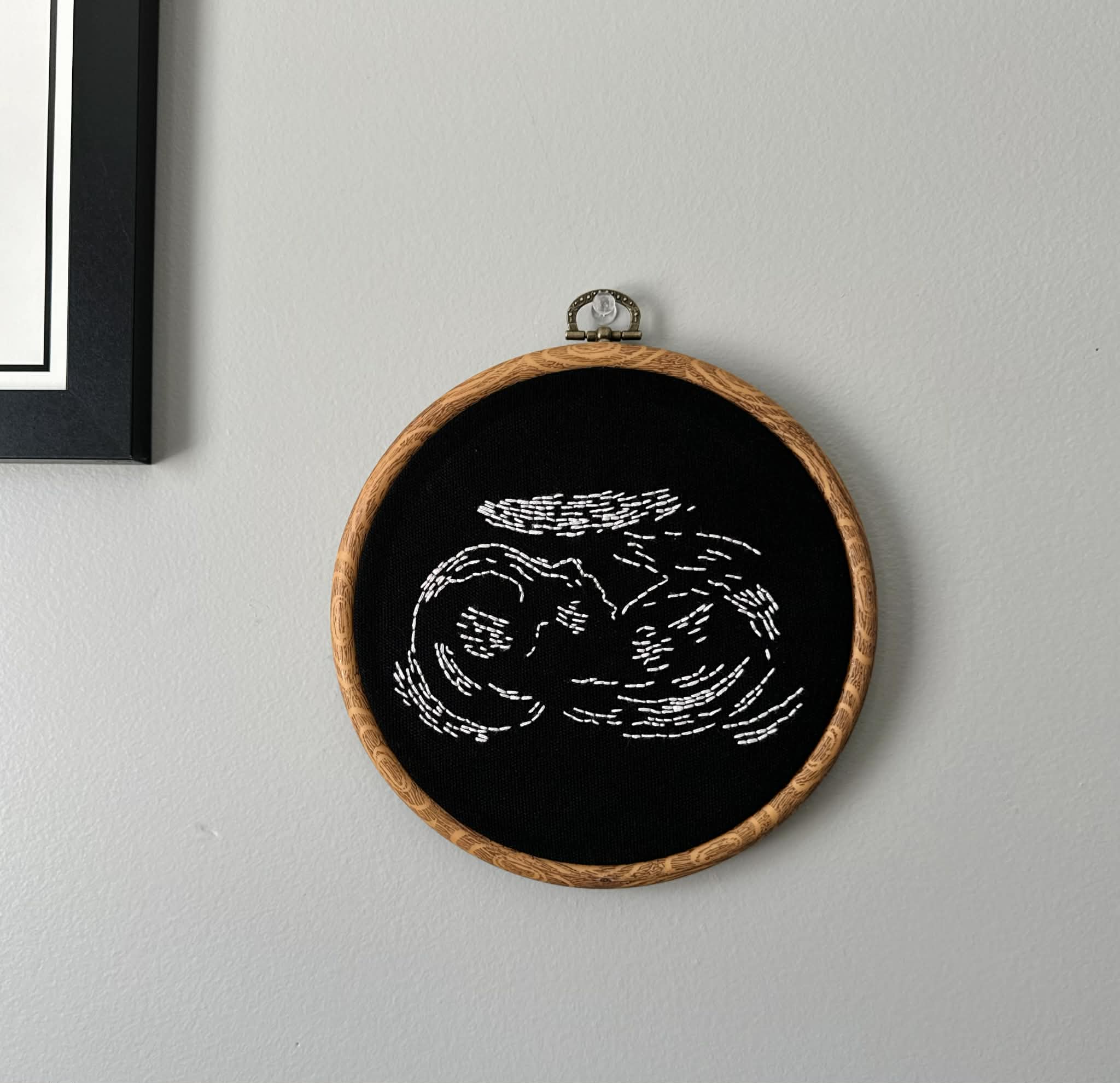 Custom Ultrasound Embroidery Hoop – Hand-Stitched Baby Keepsake, Pregnancy Announcement Gift